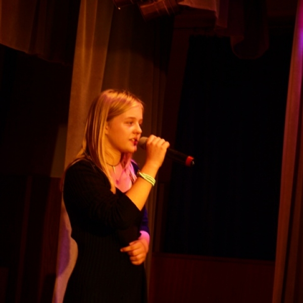 OLYMPUS DIGITAL CAMERA