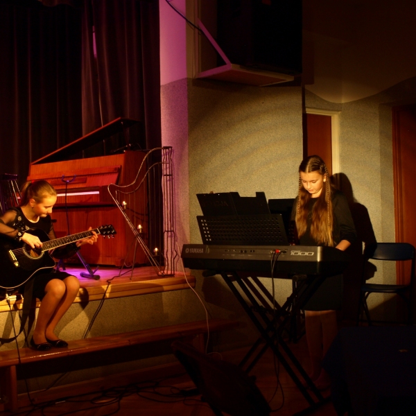 OLYMPUS DIGITAL CAMERA