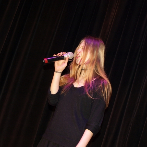 OLYMPUS DIGITAL CAMERA