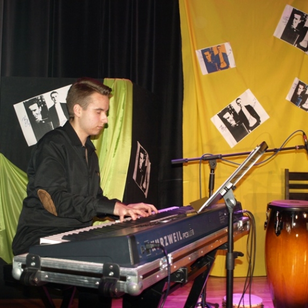 OLYMPUS DIGITAL CAMERA