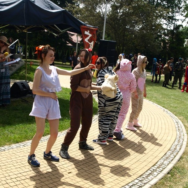 OLYMPUS DIGITAL CAMERA