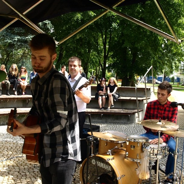 OLYMPUS DIGITAL CAMERA