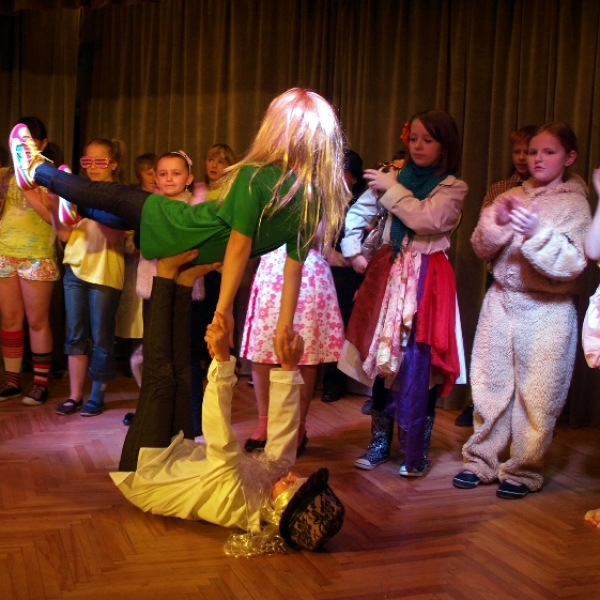 OLYMPUS DIGITAL CAMERA